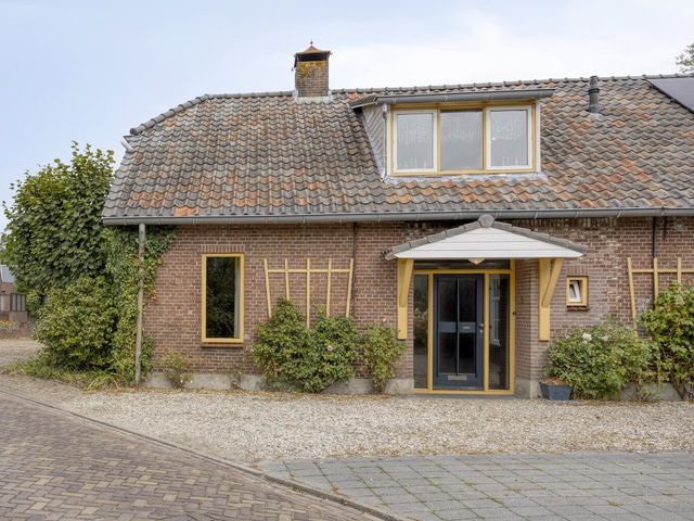 Burgemeester Buijsstraat 5, Herpt