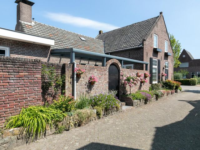 Oisterwijkseweg 11, Moergestel