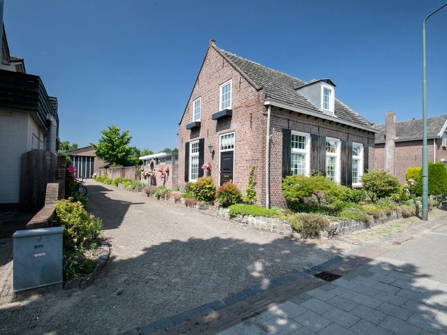 Oisterwijkseweg 11, Moergestel