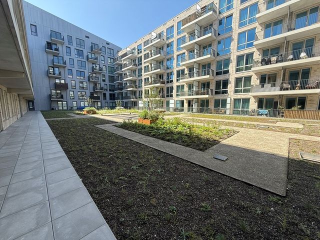 Stadhouderslaan 301, Zoeterwoude