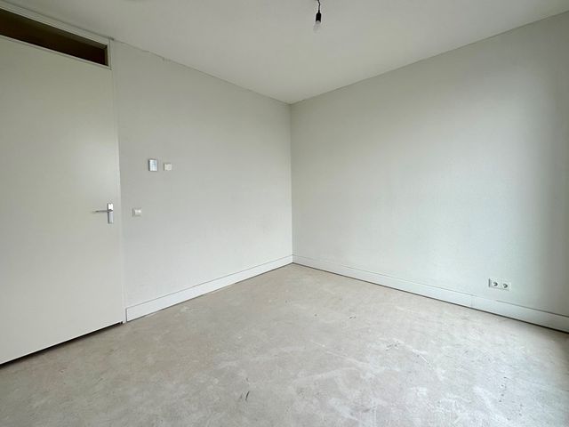 Escamplaan 870Q, Den Haag