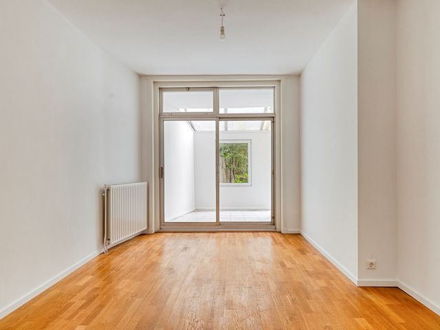 Monnickendamplein 27, Den Haag