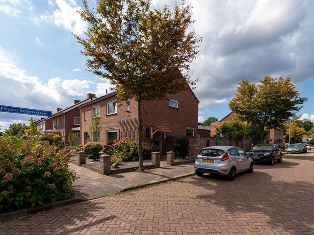 Prinses Beatrixstraat 10, Baarlo