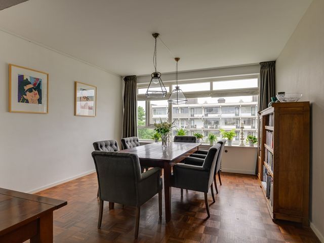Suzannaland 88, Den Haag