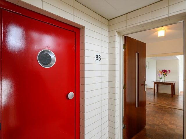 Suzannaland 88, Den Haag