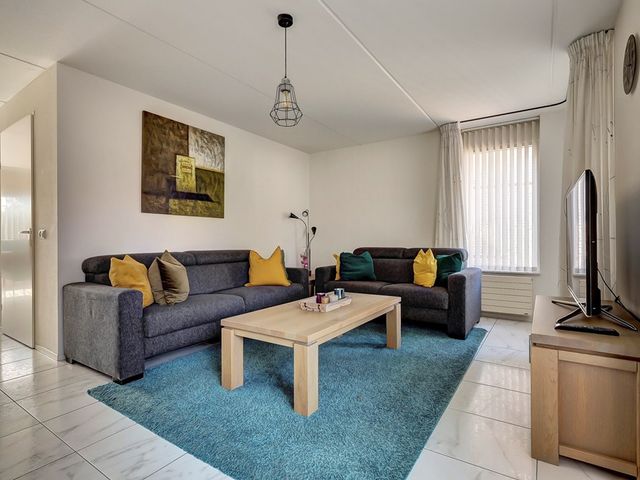 Stoop van Strijenstraat 19, Strijen