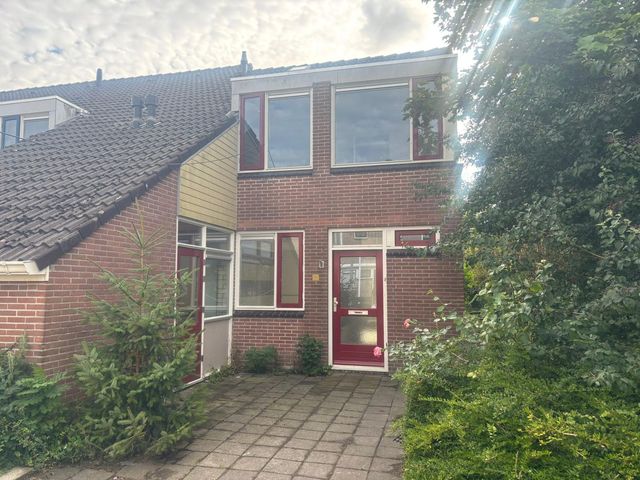 Hyacintlaan 2, Winkel