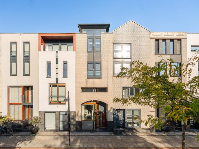 Avenue Carnisse 63, Barendrecht