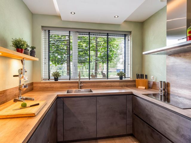 Claudius Civilislaan 7, Vlaardingen