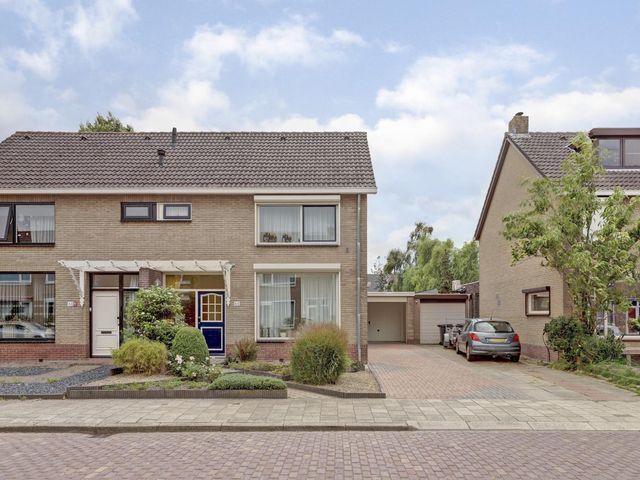 Azalealaan 66, Yerseke