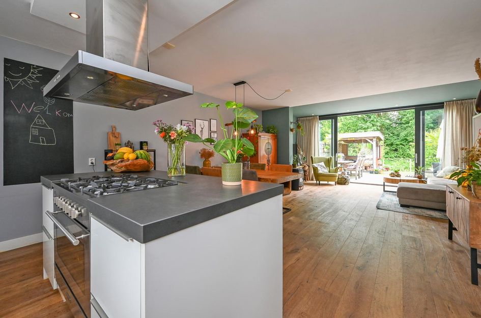 Dr. J. Presserstraat 131