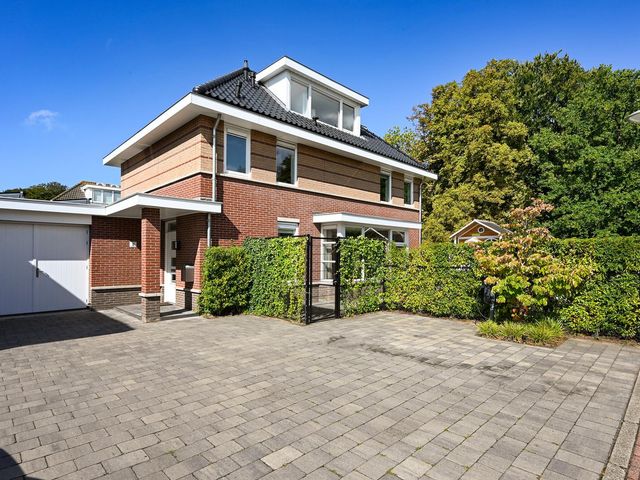 Hanso Idzerdapad 9, 'S-Gravenhage