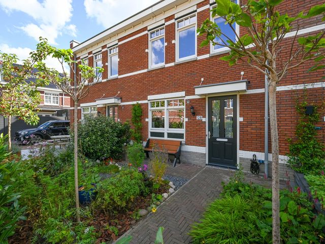 Markgraaflaan 128, 'S-Gravenhage