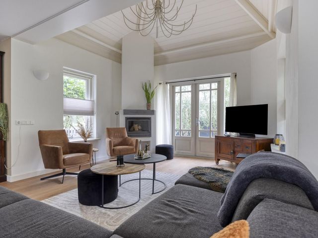 Binnendamseweg 64A, Giessenburg