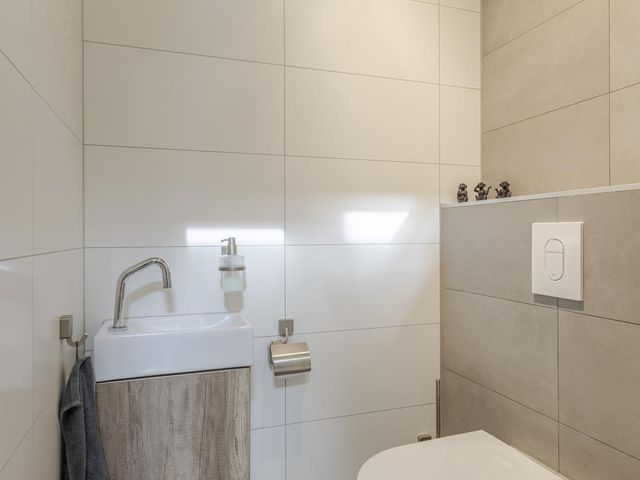 Binnendamseweg 64A, Giessenburg