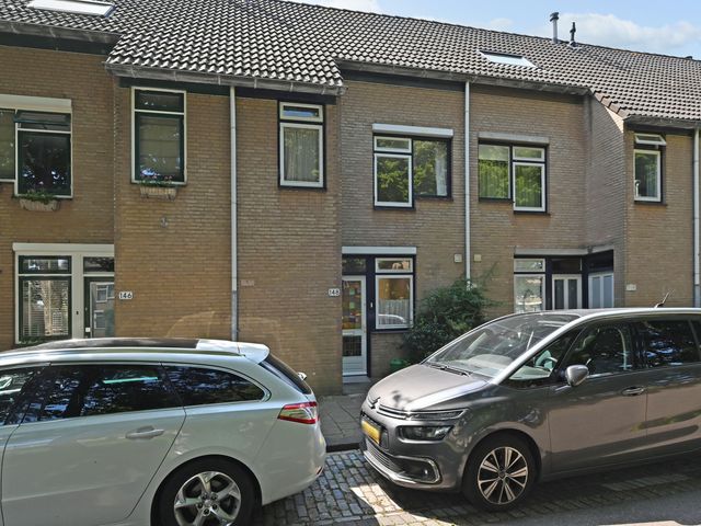 Albert Schweitzerlaan 148, Den Haag