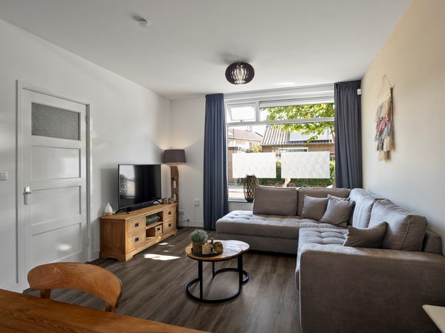 Nachtegaalstraat 8, Den Helder