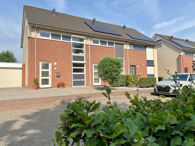 Thaalweg West 27, Echt