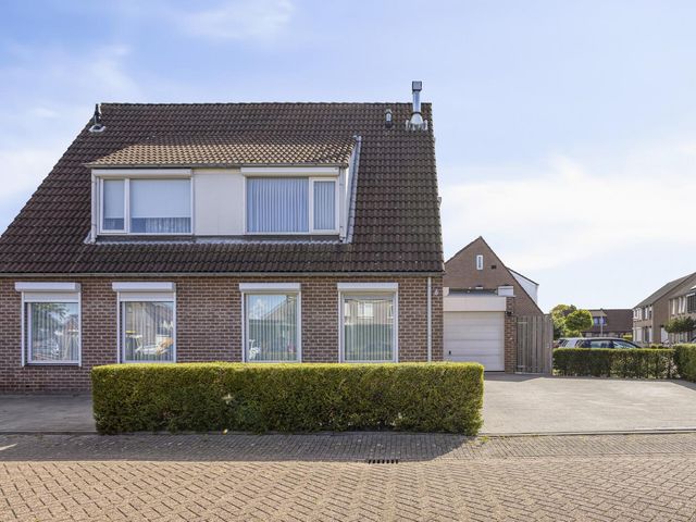 Anthonie Van Dyckstraat 28, Axel