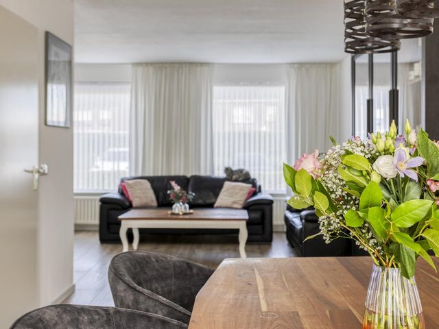 Anthonie Van Dyckstraat 28, Axel