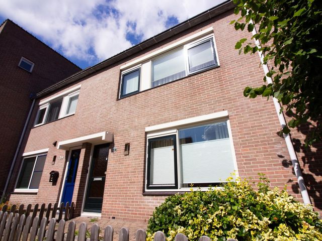 Spant 75, Hoorn
