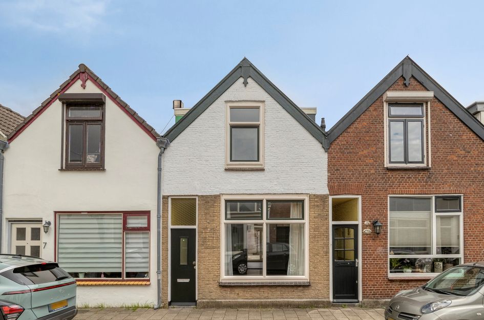 Middelharnissestraat 9