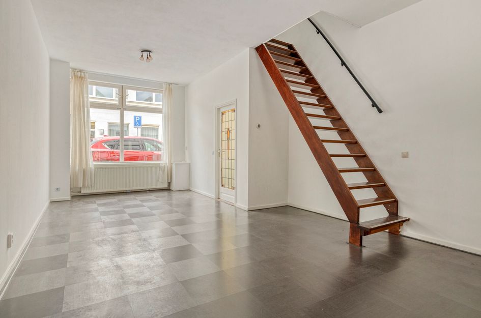 Middelharnissestraat 9