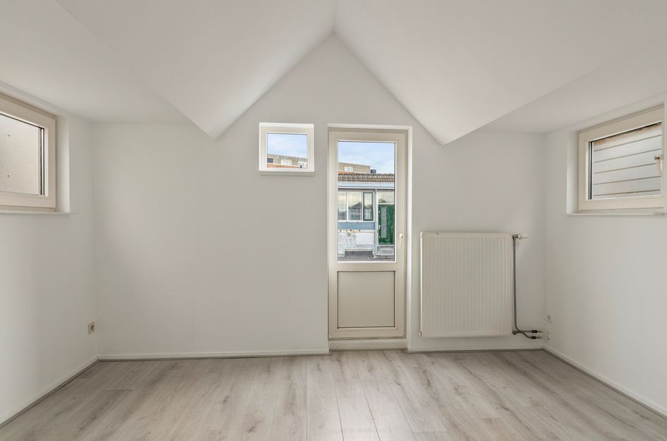 Middelharnissestraat 9