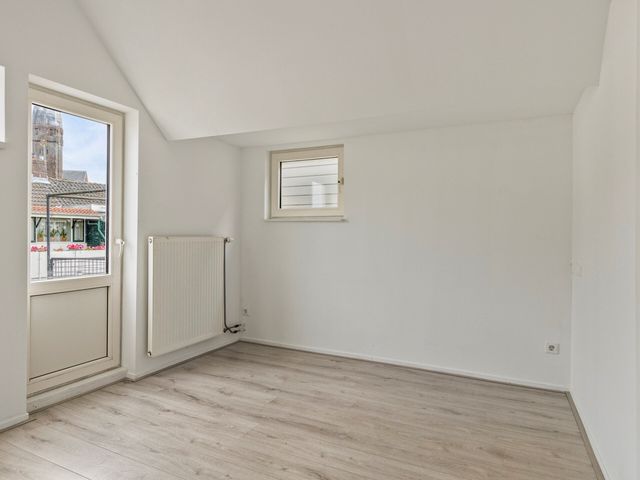 Middelharnissestraat 9, Schiedam