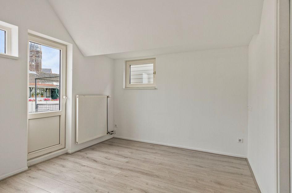 Middelharnissestraat 9