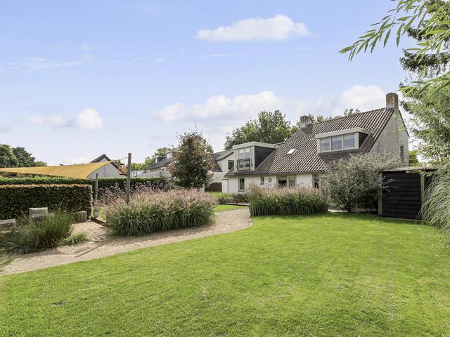 Leeuwkesdries 1, Galder