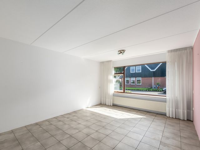 Pealskar 16, Joure