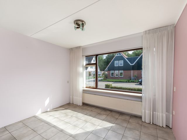 Pealskar 16, Joure