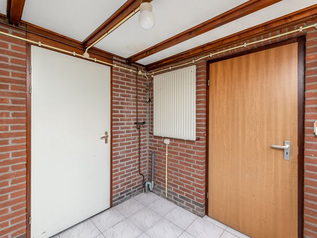 Pealskar 16, Joure