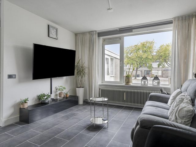 Elisadonk 159, Roosendaal
