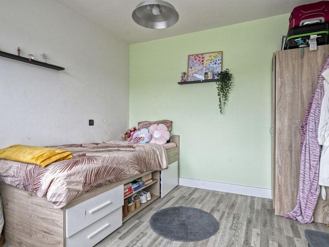 Elisadonk 159, Roosendaal