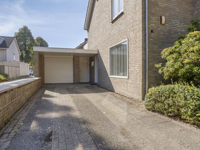 Oranjelaan 22, Baarle-Nassau