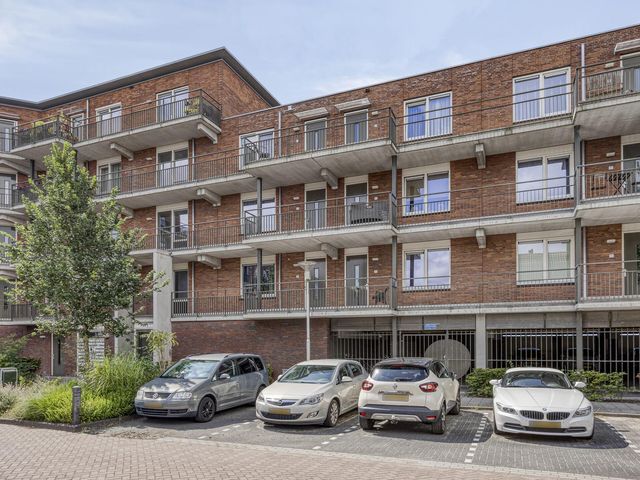 Vredelaan 41, Hillegom