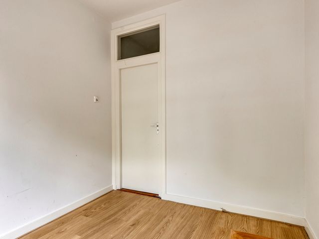 Monnickendamplein 27, Den Haag