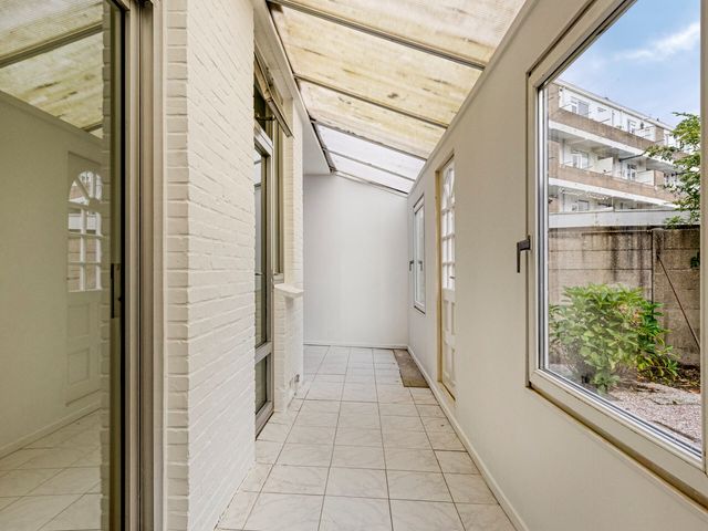 Monnickendamplein 27, Den Haag