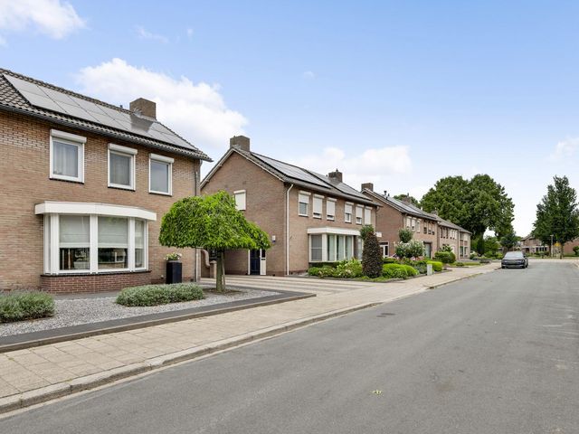 Korenbloemstraat 35, Ospel