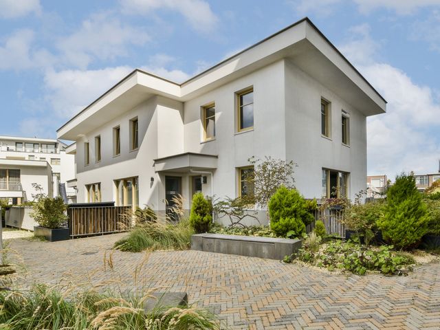 Zeesluisweg 82G, Den Haag