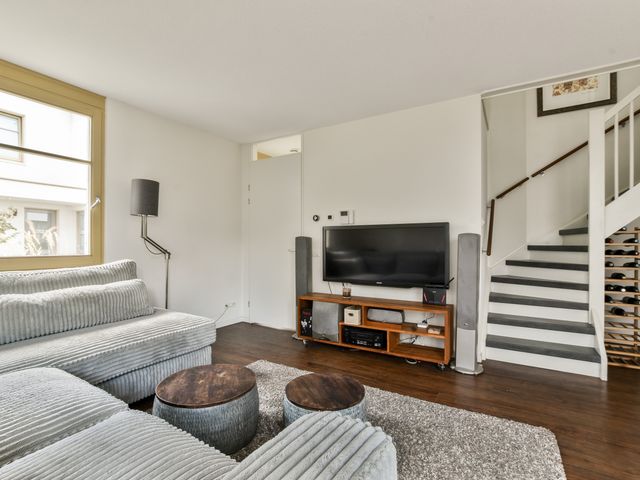 Zeesluisweg 82G, Den Haag