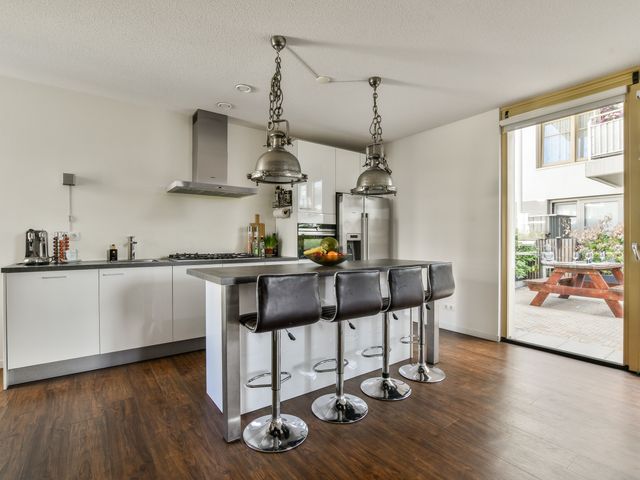 Zeesluisweg 82G, Den Haag