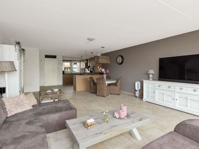 Brommy en Tommystraat 17, Almere