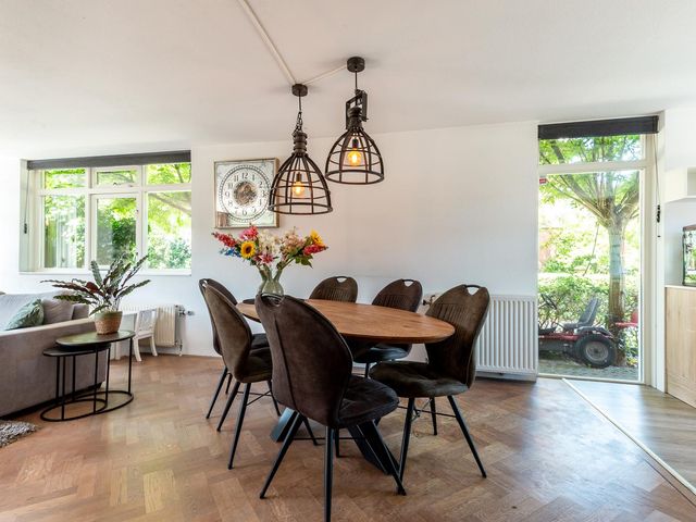 Abrikozenhof 27, Almere