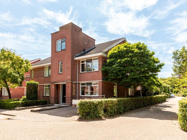 Abrikozenhof 27, Almere