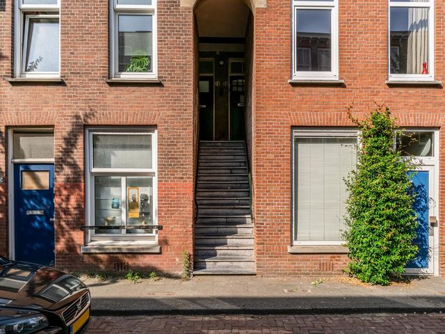 Govert Bidloostraat 74, 'S-Gravenhage