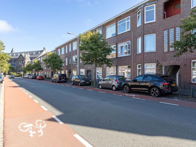 Kamperfoeliestraat 217, 'S-Gravenhage