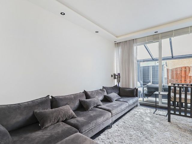 Linnaeusstraat 96, Zaandam